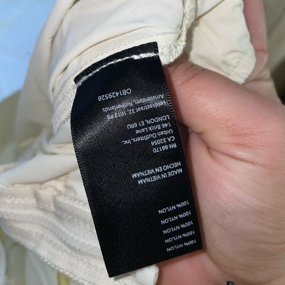 Urban Outfitters Cargo Pants - size 16 - Picture 5 of 13